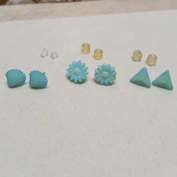 Set of 3 Pair Vintage Fashion Jewelry Plastic Turquoise Stud Earrings #69W - Picture 2 of 9